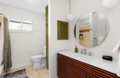 University Hills House | The Palm Royale