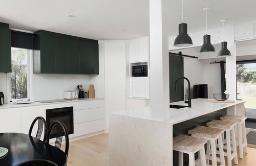 Corlette House | The Palms- 9 Pantowora St, Corlette