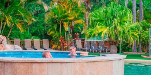 Avoca Beach Resort | Relaxing Retreat at The Palms At Avoca - 4-Star Escape