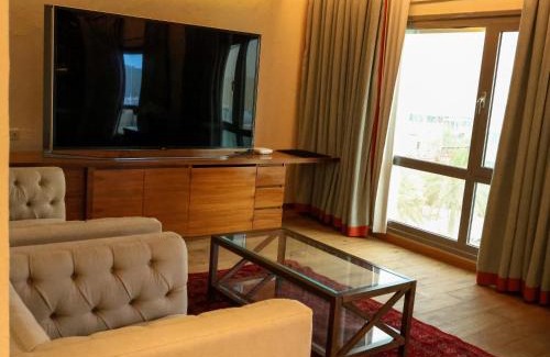 Salwa Resort | Experience The Palms Beach Hotel & Spa: Oceanfront Serenity