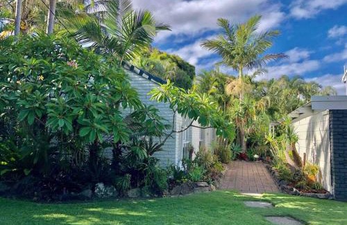 Pottsville House | Child-Friendly Retreat at The Palms Beach House - 4 Star Stay