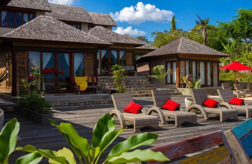 Ceningan Island Resort | Experience The Palms Ceningan Hotel: Oceanfront Bliss Awaits