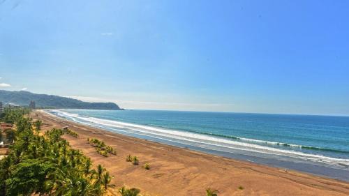 Barrio Los Villalobos Apartment | Beachfront The Palms Jaco 1001 Penthouse with Ocean View