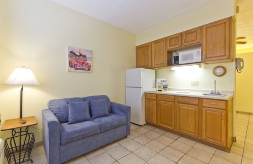 South Padre Island Hotel | Relax at The Palms Resort with Ocean Views and Pool Access
