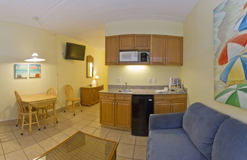 South Padre Island Hotel | Relax at The Palms Resort with Ocean Views and Pool Access