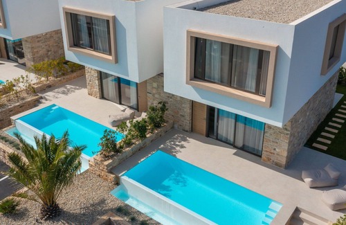Tkon Villa | Experience The Palms Resort - Oceanfront Duplex Villa Stay