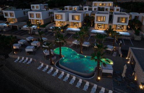 Kraj Villa | Oceanfront Getaway at The Palms Resort - Guest Rated 9.8