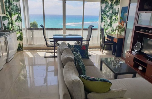 Perinet Apartment | Sea View Retreat: The Panorama of L'îlet in Gosier