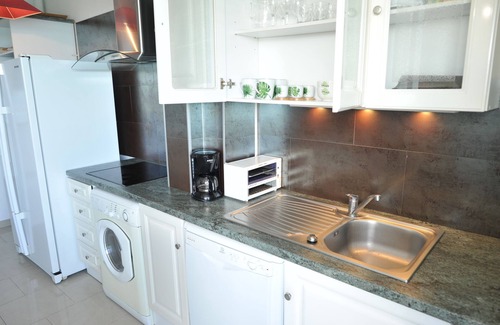 Perinet Apartment | Sea View Retreat: The Panorama of L'îlet in Gosier