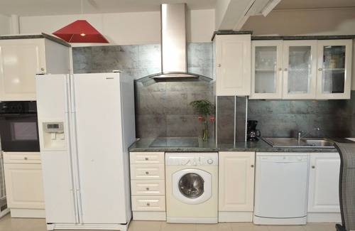 Perinet Apartment | Sea View Retreat: The Panorama of L'îlet in Gosier