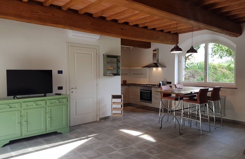 Giugnano Other | Experience the Panoramic Barn in Beautiful Tuscany