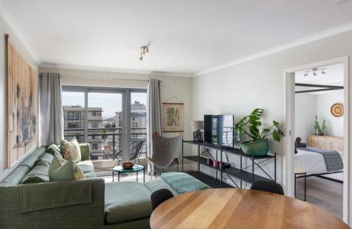 Observatory Apartment | Discover The Paragon Cosmo Sanctuary: Mountain & City Views