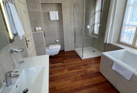 Sarlat-la-Caneda Bed & Breakfast | Experience Oceanfront Bliss at the Parc Place Hotel