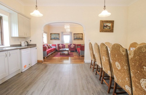 Craven Arms Cottage | Discover The Park: Family-Friendly Cottage with Pool