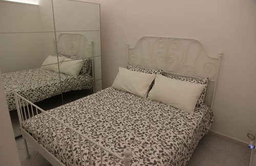 Secondigliano House | Budget-Friendly The Park in Capodichino with Kitchen Access