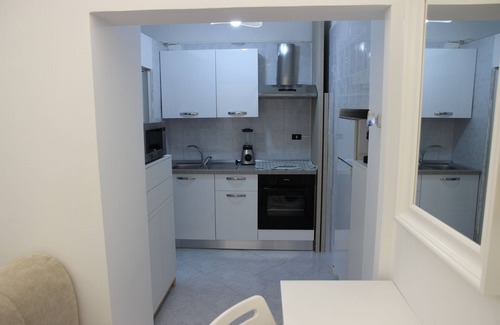 Secondigliano House | Budget-Friendly The Park in Capodichino with Kitchen Access