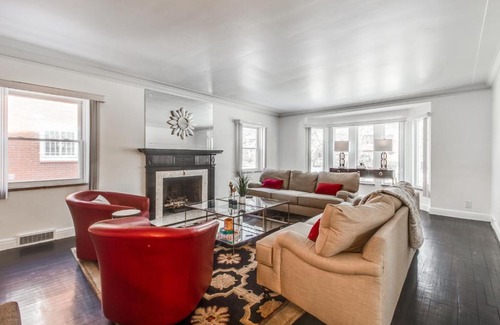 Detroit Apartment | Convenient Parkside Hotel Near University District & Downtown