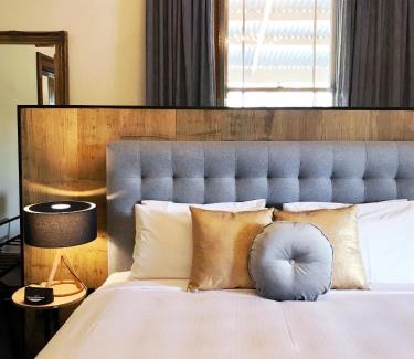 Central Mudgee Hotel | Discover The Parkview Hotel Mudgee: 4-Star Eco-Friendly Stay