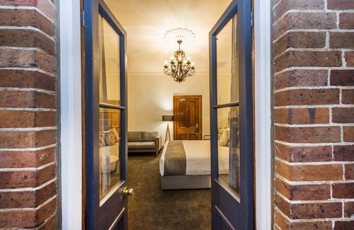 Central Mudgee Hotel | Discover The Parkview Hotel Mudgee: Guest Rated 9.4/10