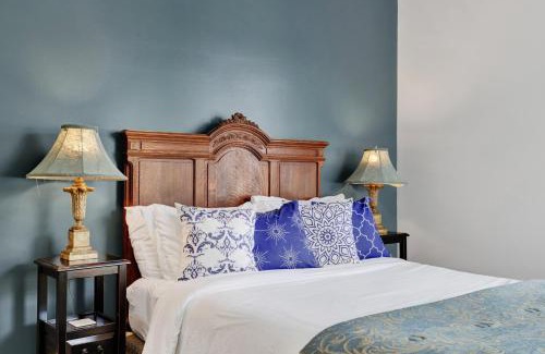 Savannah Victorian District House | Family-Friendly Retreat at The Parsonage in Forsyth