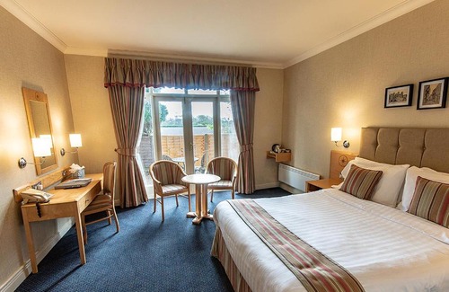 Escrick Hotel | Relax at The Parsonage Hotel & Spa with Oceanfront Views