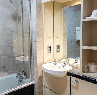 Escrick Hotel | Relax at The Parsonage Hotel & Spa with Oceanfront Views