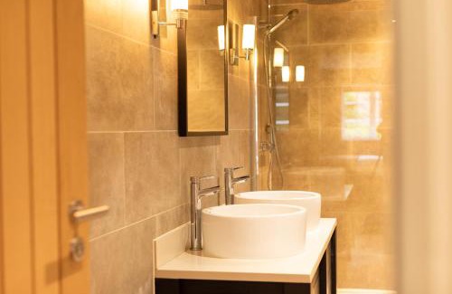 Stretton Bed & Breakfast | Pet-Friendly Haven at The Partridge, Stretton - Rated 9/10
