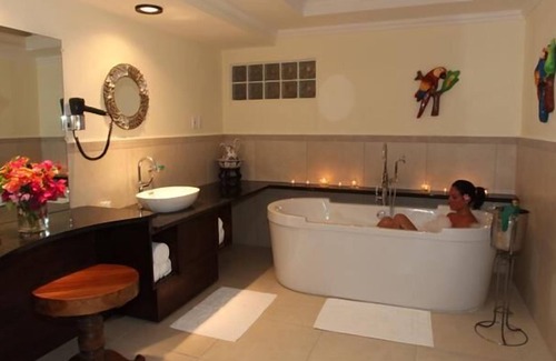 Philipsburg Boardwalk Hotel | Discover The Pasanggrahan Royal Boutique Hotel with Ocean Views