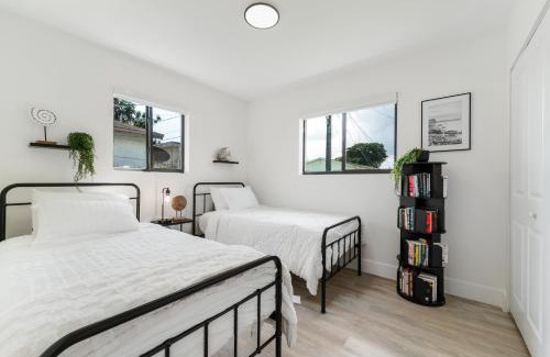Homestead House | The Pass-Through 2 Brand New Modern Villa