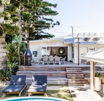 Patonga House | Unforgettable Stay at The Patonga Cottage with Pool Access