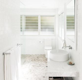 Patonga Apartment | Coastal Retreat at The Patonga Hotel with Hot Tub & Views