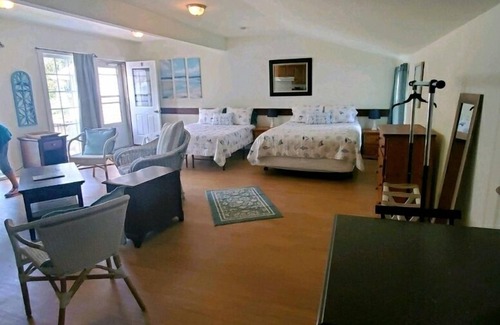 Laporte House | Guest Rated 9.4: The Pavilion at the Park with Breakfast