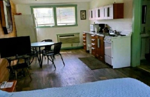 Laporte House | Guest Rated 9.4: The Pavilion at the Park with Breakfast