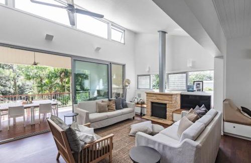 Pearl Beach Villa | Discover The Pavilions at Pearl: Family and Pet Friendly Stay