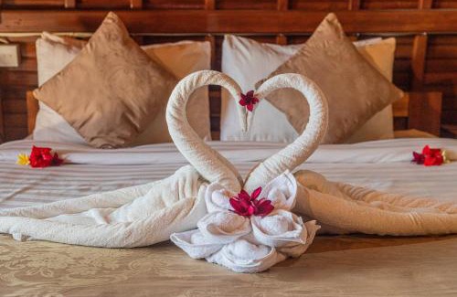 Sampalan House | Discover The Peace Arta Bungalow: 9/10 Guest Rated Stay