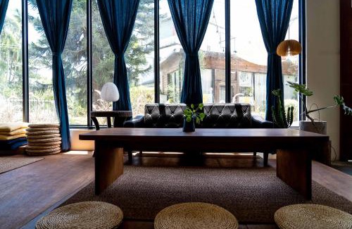 Shoufeng Bed & Breakfast | Discover The Peaceful Village: Pet-Friendly & Family-Oriented