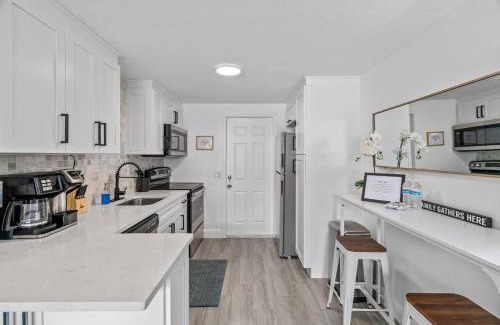 Plant City House | Cozy Retreat at The Peaceful Village Unit#4 - Pet Friendly