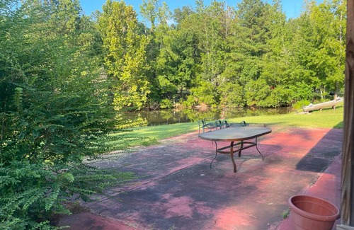 Tuscaloosa Apartment | The Peach Grove Pad