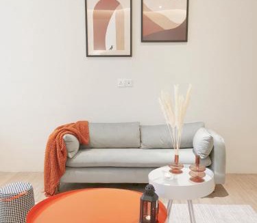 Taman Bukit Pantai Apartment | Budget-Friendly Stays at The Peak - Bangsar South Mid Valley