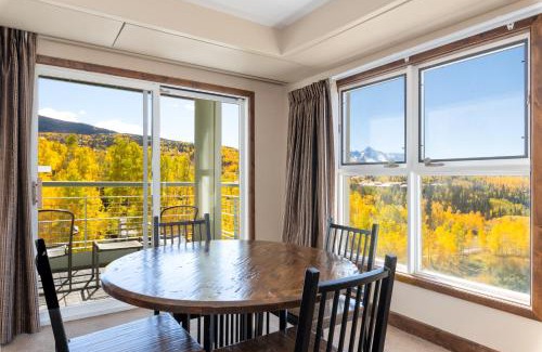 Mountain Village Resort | Relax at The Peaks Resort and Spa with Top Amenities