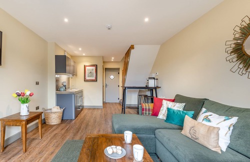 Pershore House | Experience Comfort at The Pear Tree - Pershore Hotel