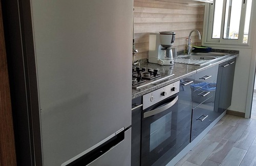 Hammam Sousse Apartment | Beachfront Pearl Apartment in Hammam Sousse with Free Wifi
