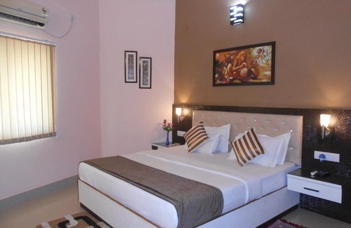 Puri Hotel | Experience The Pearl: Pet-Friendly Hotel with Ocean Views