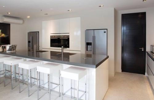 Jan Thiel Villa | Discover The Pearl of Jan Thiel: Private Pool & Gym