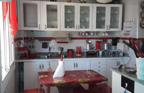 Kouba Apartment | Kouba: Impeccable Family Retreat with Kitchen Amenities
