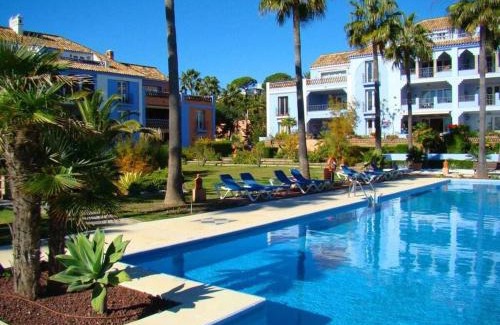 Bahia de Casares House | Discover The Pearl of Marrakech: Family & Pet Friendly Stay