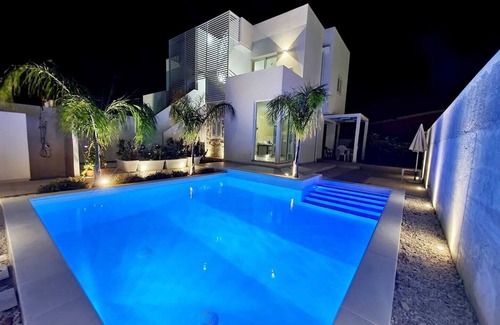 Granelli Villa | Discover The Pearl Of Marzamemi: Family and Pet Friendly Retreat
