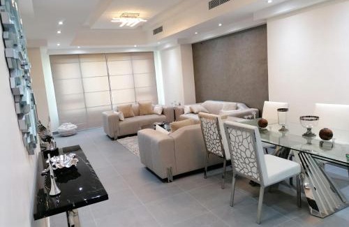 Doha Apartment | The Pearl Porto Arabia
