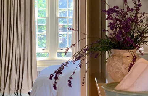 South End Bed & Breakfast | Experience The Pebble Bed & Breakfast - 5-Star Perfection