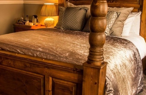 Tamworth Hotel | Exceptional Stay at The Peel Aldergate with Family Amenities